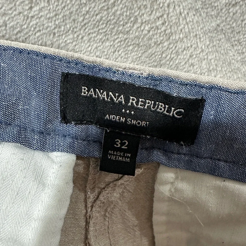 Banana Republic Aiden Short Mens 32 Light Brown Linen Cotton Blend Summer Shorts